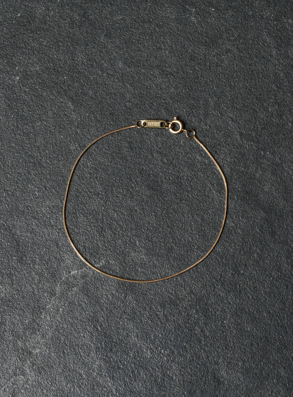 Bracciale a catena dorata da 1 mm