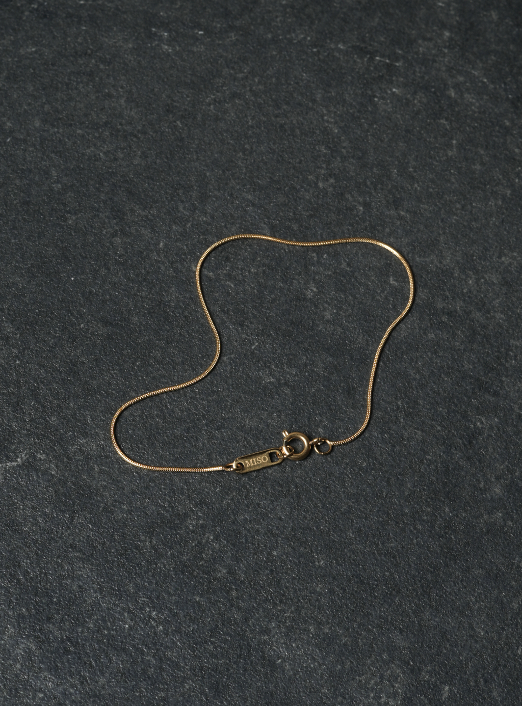 Bracciale a catena dorata da 1 mm