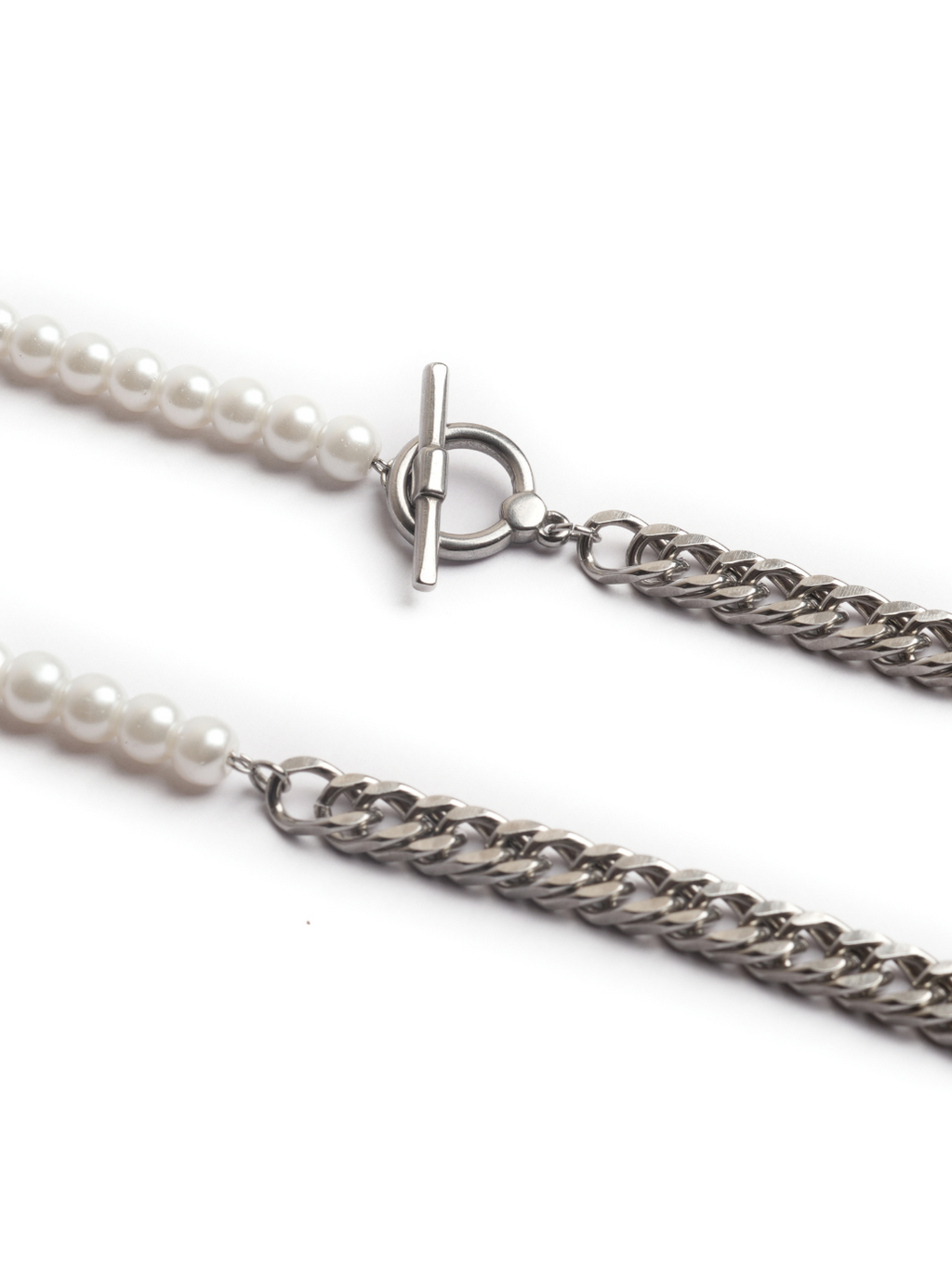 Collana di perle metà e metà