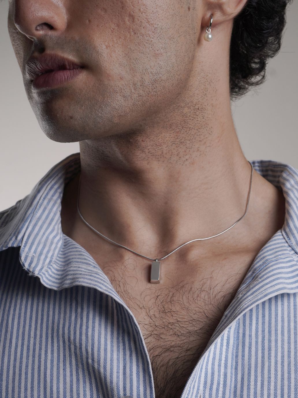 Ciondolo con sigillo con catena