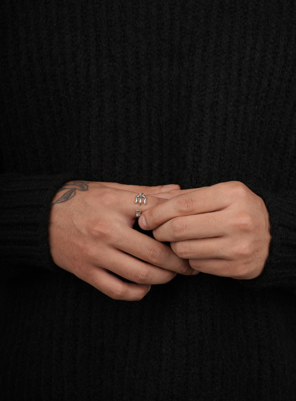 Anello regolabile Trishula