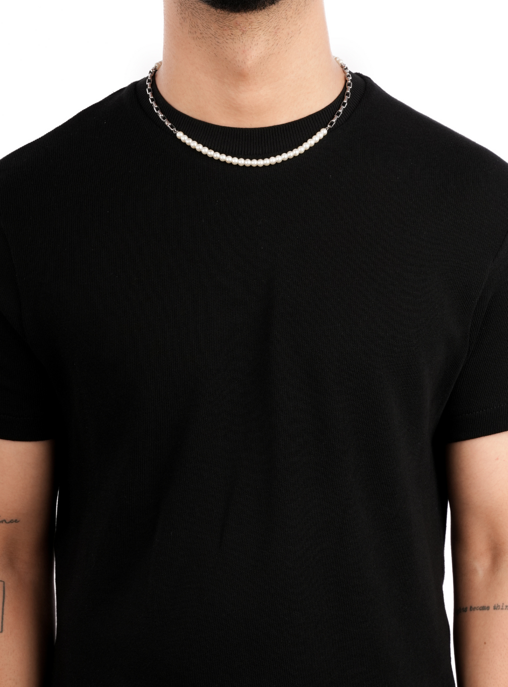 Collana simmetrica con perle e catena a blocchi