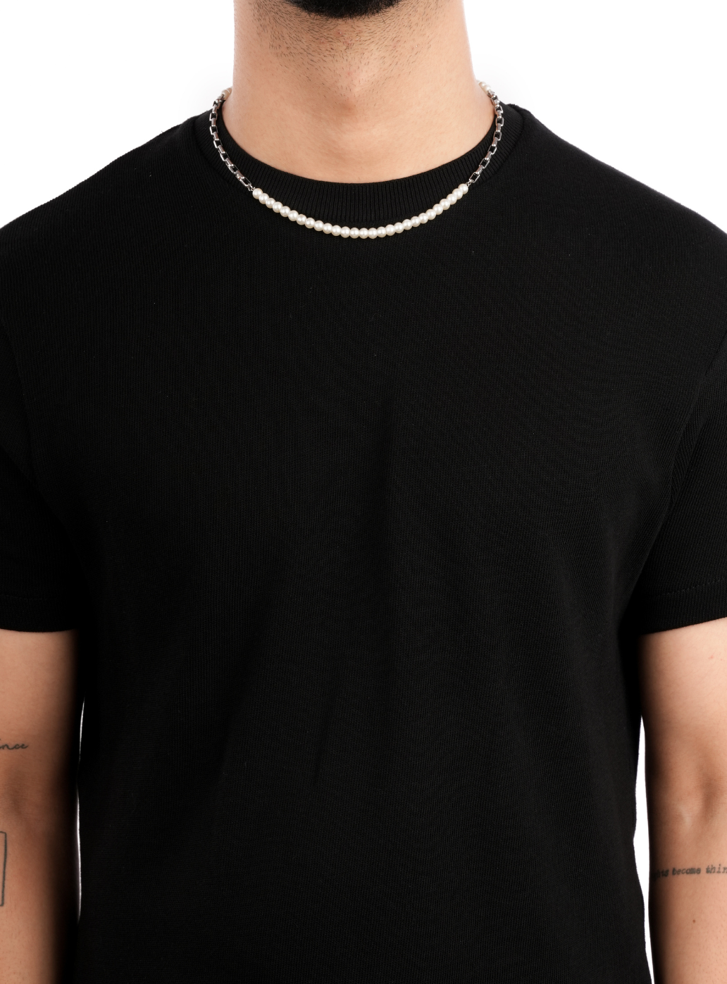 Collana simmetrica con perle e catena a blocchi