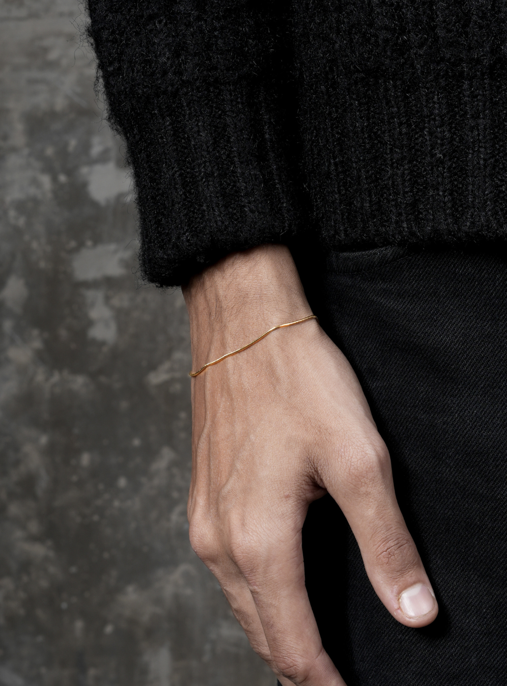 Bracciale a catena dorata da 1 mm