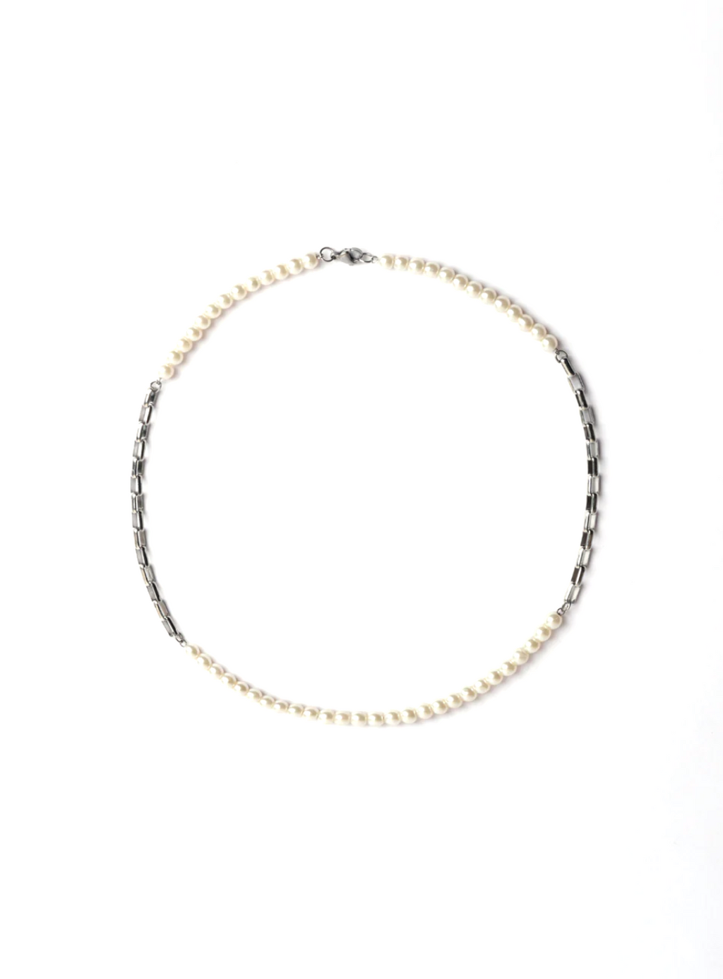 Collana simmetrica con perle e catena a blocchi